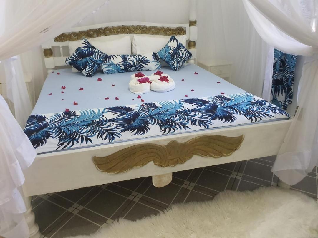Nyumba Tulivu Lägenhet Watamu Exteriör bild