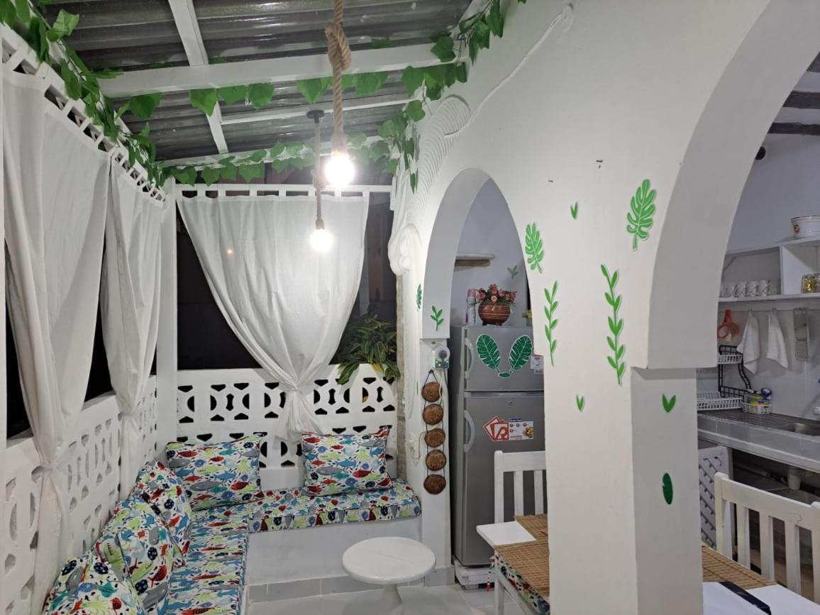 Nyumba Tulivu Lägenhet Watamu Exteriör bild