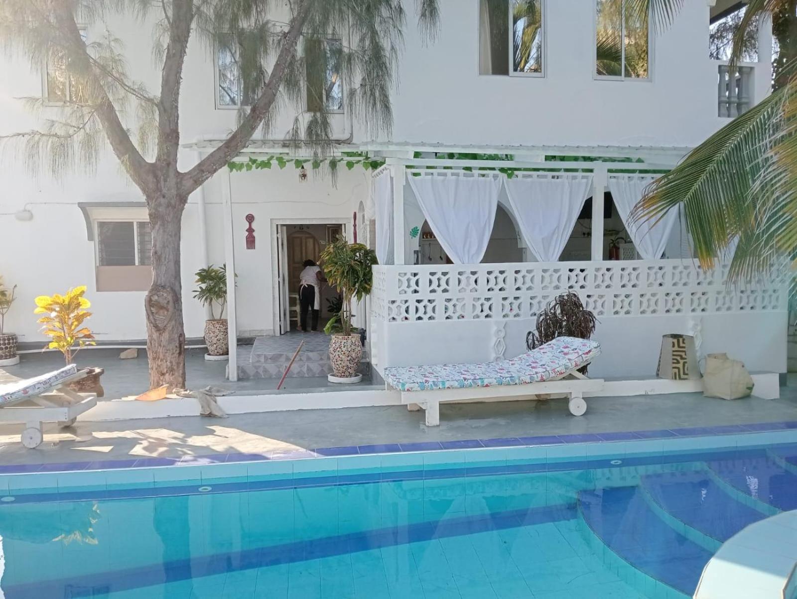 Nyumba Tulivu Lägenhet Watamu Exteriör bild