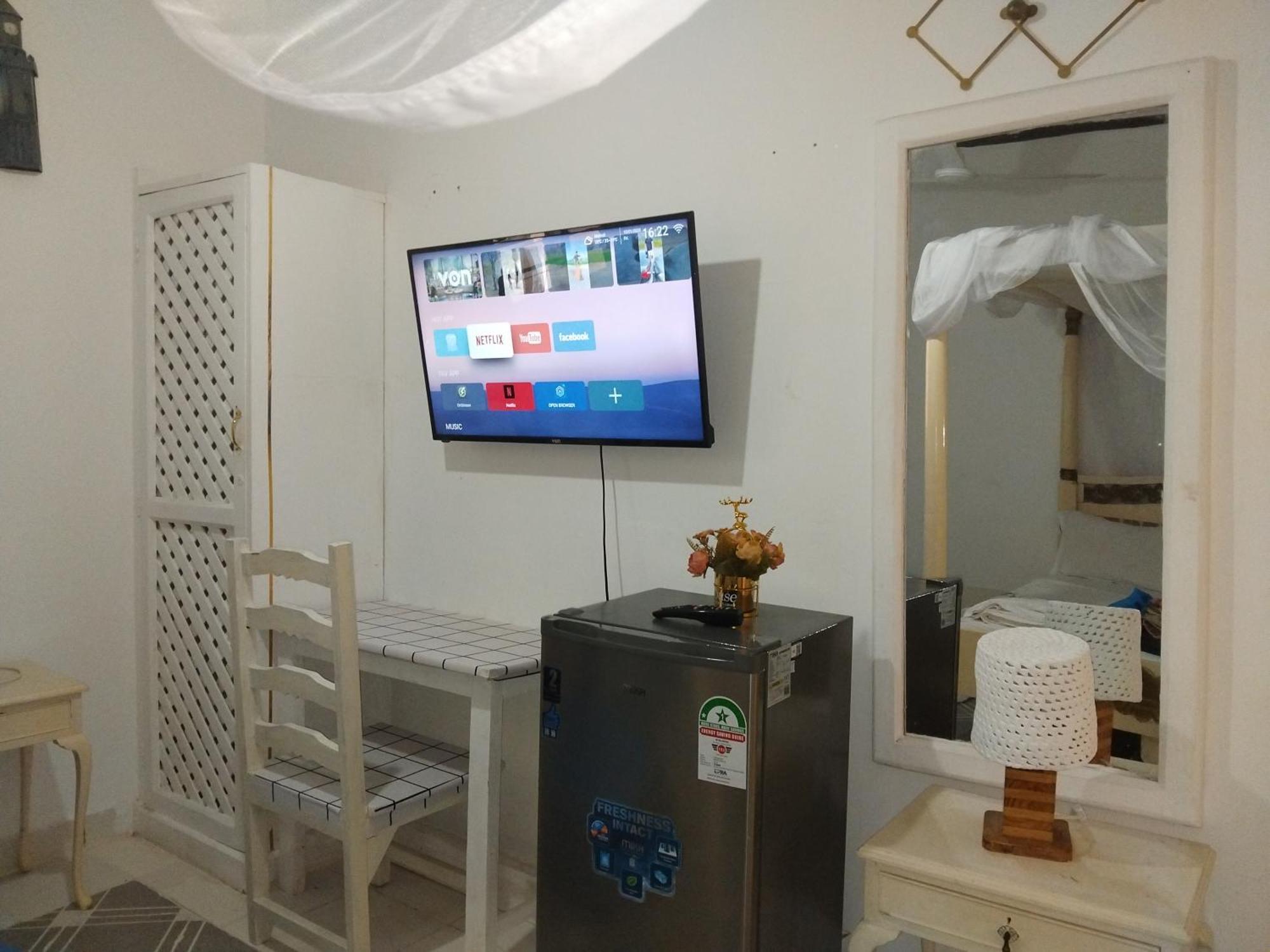 Nyumba Tulivu Lägenhet Watamu Exteriör bild
